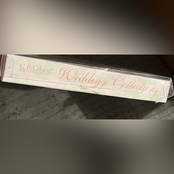 OFFERS! C.R. Gibson Collections Wedding Guest Book - Picture 8 of 8